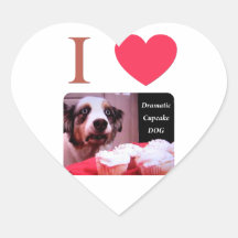 J'aime le chien dramatique de petit gâteau autocollants en cœur
