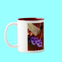 J'aime le drame avec des masques de drame dessus d tasses