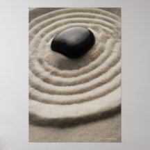jardin de zen avec le détail de caillou sur le sab poster