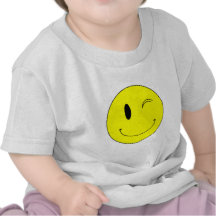 Jaune de KRW clignant de l'oeil le visage souriant T-shirt