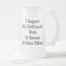 Je soutiens le souhait de mon amie pour devenir un tasse à café