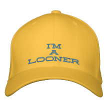 Je suis un chapeau de LOONER par la poupée indompt Chapeau Brodé