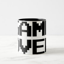 Jeu au-dessus de tasse