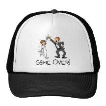Jeu de jeunes mariés plus de casquette