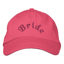 Jeune mariée chapeau brodé