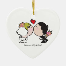 Jeune mariée et marié mignons "baiser" (cheveux bl décoration de noël
