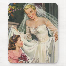 Jeune mariée vintage avec la demoiselle de honneur tapis de souris