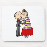 Jeunes mariés par le gâteau de mariage Mousepad Tapis De Souris