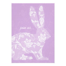 Jolie invitation de célébration de Pâques de lapin
