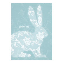 Jolie invitation de célébration de Pâques de lapin
