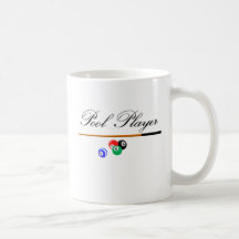 Joueur de piscine tasse