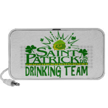Jour de la Saint Patrick buvant l'équipe. Célébrat Haut-parleur iPod