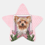 Jour de mères - tulipes roses - Yorkshire Terrier Sticker En Étoile
