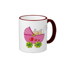 Jumeaux de bébé de fille tasses à café