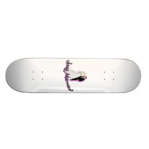 Juste marié épousant des couples skateboards