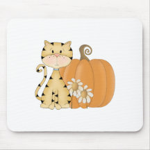 Kitty orange avec le citrouille tapis de souris