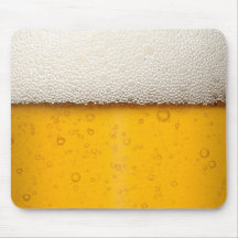 La bière bouillonne plan rapproché tapis de souris