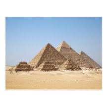 La carte postale de pyramides