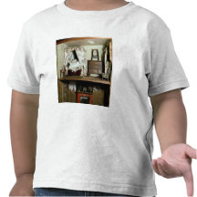 La Chambre de poupée anglaise T-shirts