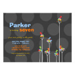 La couleur lunatique pointille l'anniversaire mign faire-parts