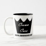 La couronne positionne la tasse de café conversati
