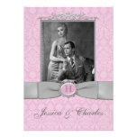 La damassé rose et grise vintage met en rouleau le faire-parts