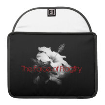 "La force caisse de carnet de fragilité" Housse MacBook Pro