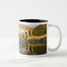 La France, Avignon. L'aqueduc romain de Pont du le Mugs