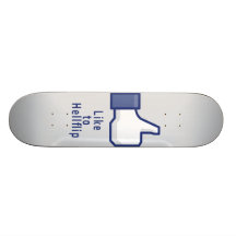 La main de Facebook aiment à la planche à roulette