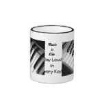 La musique est double tasse de sonnerie d'image de
