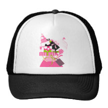 La pile impossible de mariage casquettes