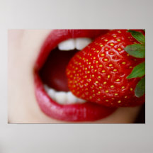 La sucrerie de la nature - femme mangeant la frais posters