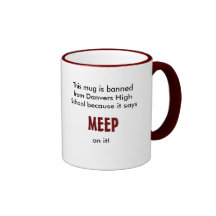 La tasse de Meep est interdite du lycée de Danvers