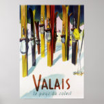 La terre du soleil - skis se tenant dans la neige poster
