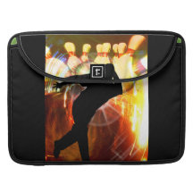 Lanceur avec l'expression de grève poche pour macbook pro