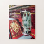 Lanterne sur le vieux camion de pompiers puzzles