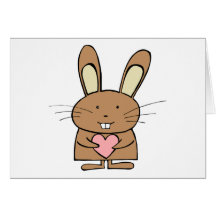 Lapin mignon avec le coeur cartes