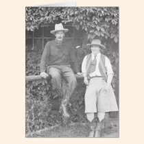 Larry Larom et une pose de femmes cartes