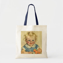 Le bébé blond mignon vintage de boucle sourit avec sacs en toile
