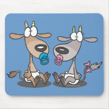 le bébé mignon adorable badine la bande dessinée d tapis de souris