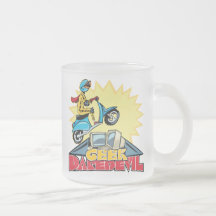 Le casse-cou de geek sautent mugs à café