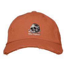 Le chapeau brodé par original de Taylors