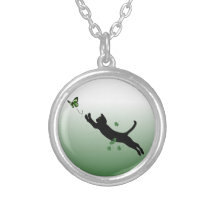 Le chat et le papillon pendentifs