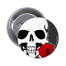 Le crâne avec s'est levé badges