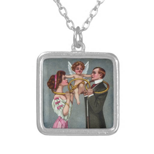 Le cupidon lie des couples avec la chaîne