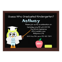 Le hibou sage de professeur badine l'invitation d'