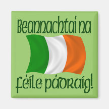 Le jour de St Patrick heureux (gaélique) Aimants Pour Réfrigérateur