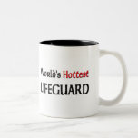Le maître nageur le plus chaud des mondes tasse