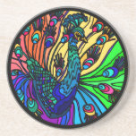 Le paon montre ses plumes dessous de verre