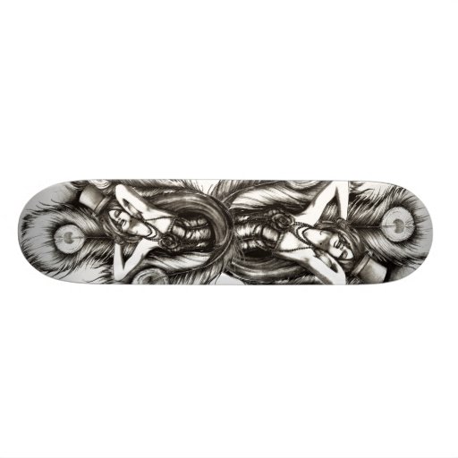 Le paon planche à roulette
